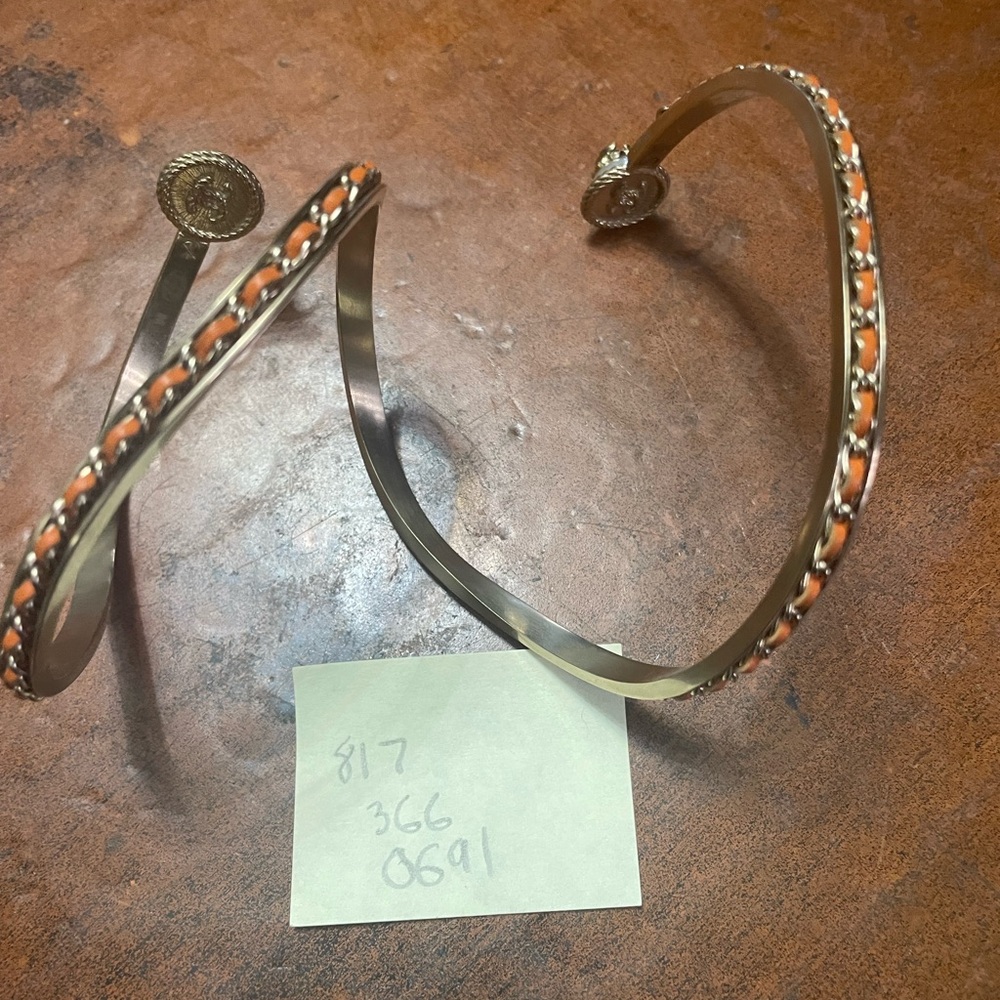 CHANEL Lambskin pearl twist CC bangle bracelet - Picture 7 of 7